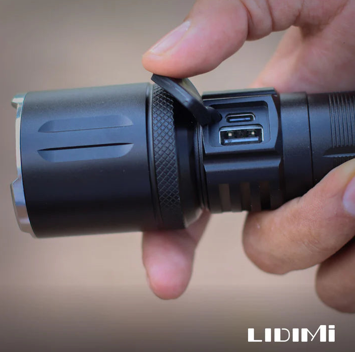 Linterna LED DE LARGO ALCANCE